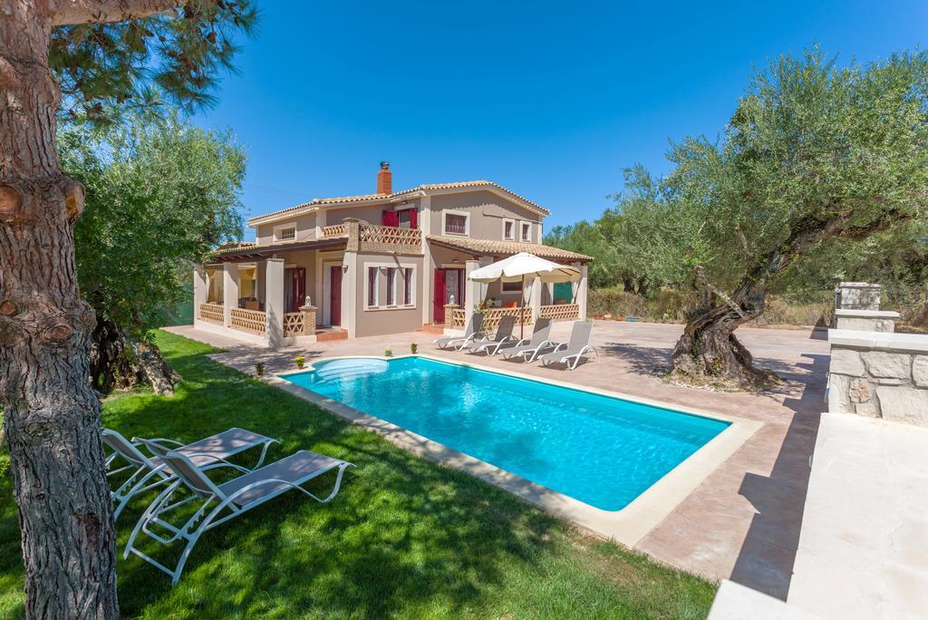 Evalexia Villa - Luxury Villa With Private Pool Near Laganas Perfect For Groups By Villa Mana Gers Kalamaki  Exterior photo