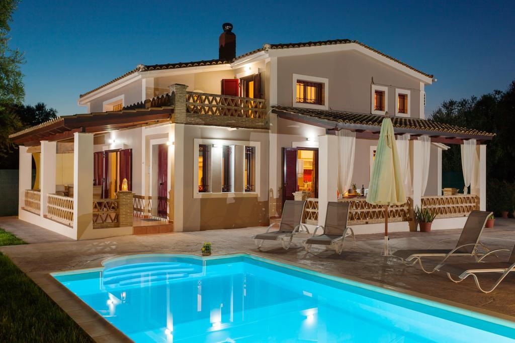 Evalexia Villa - Luxury Villa With Private Pool Near Laganas Perfect For Groups By Villa Mana Gers Kalamaki  Exterior photo